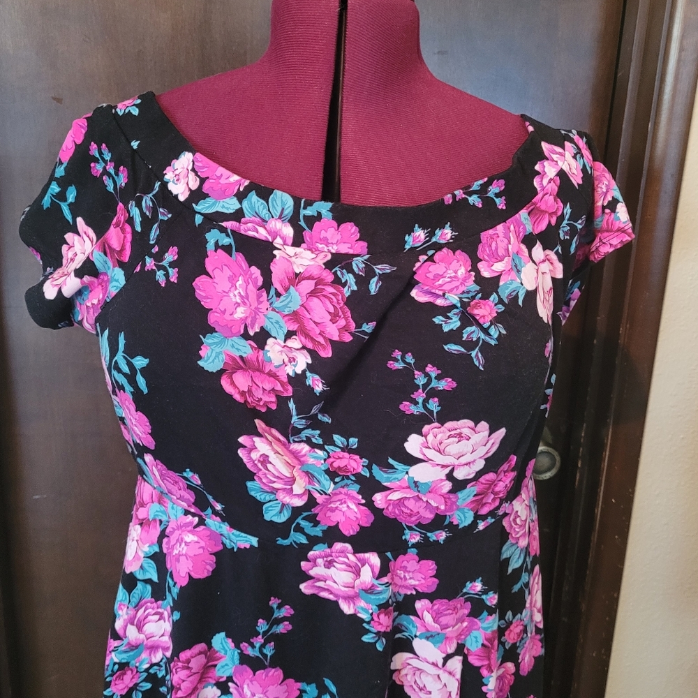 Floral Torrid dress - Picture 3 of 4